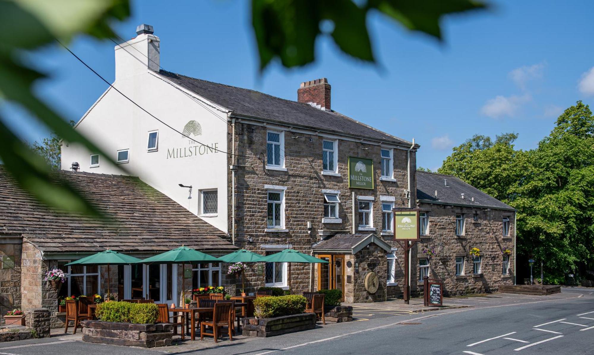 Hotel The Millstone, Mellor Blackburn  Exterior foto The Millstone Inn