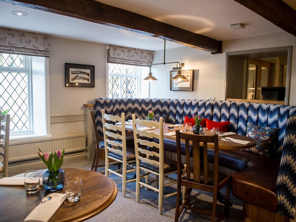Hotel The Millstone, Mellor Blackburn  Exterior foto The restaurant at The Old Parsonage