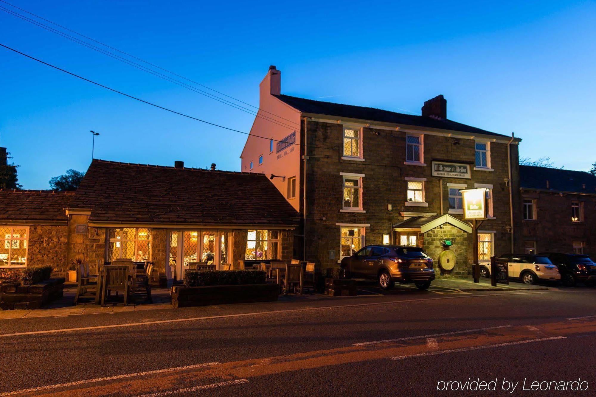 Hotel The Millstone, Mellor Blackburn  Exterior foto The Old Post Office, at night