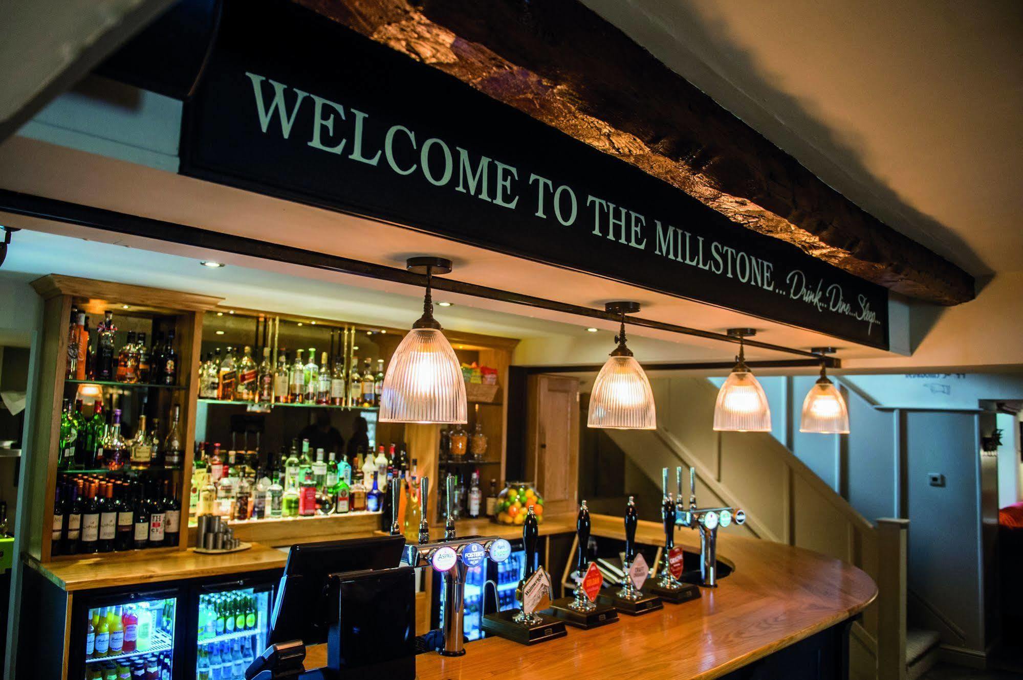 Hotel The Millstone, Mellor Blackburn  Exterior foto The Millstone Bar